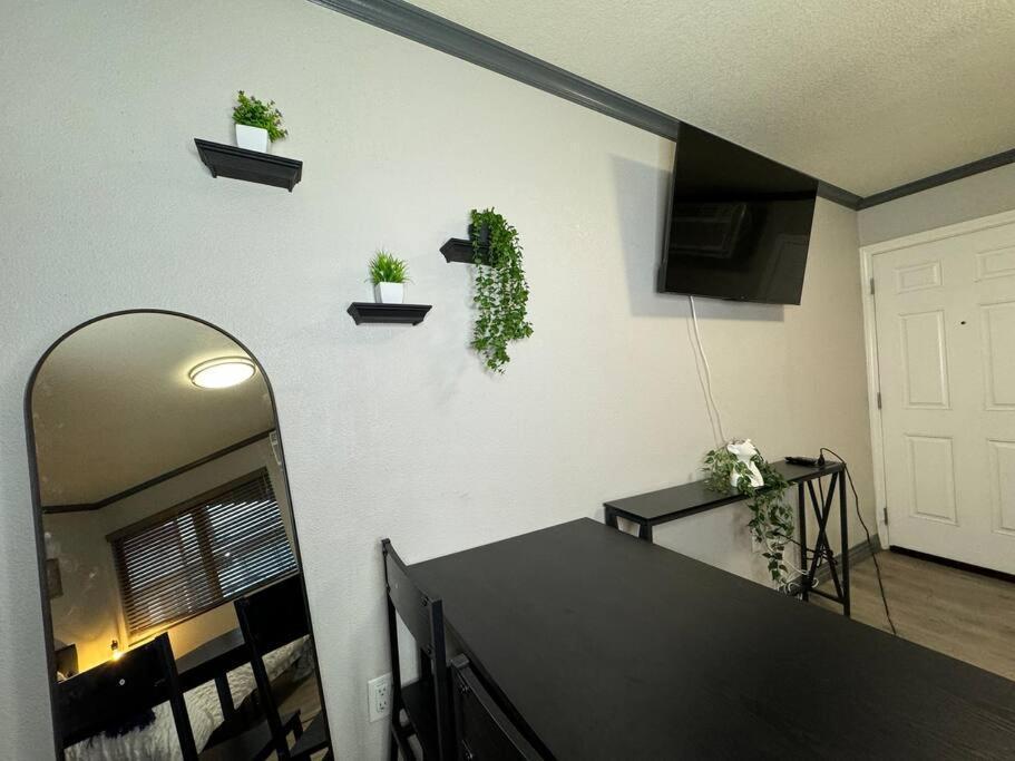 לאס וגאס Modern Condo Near Fremont Street מראה חיצוני תמונה