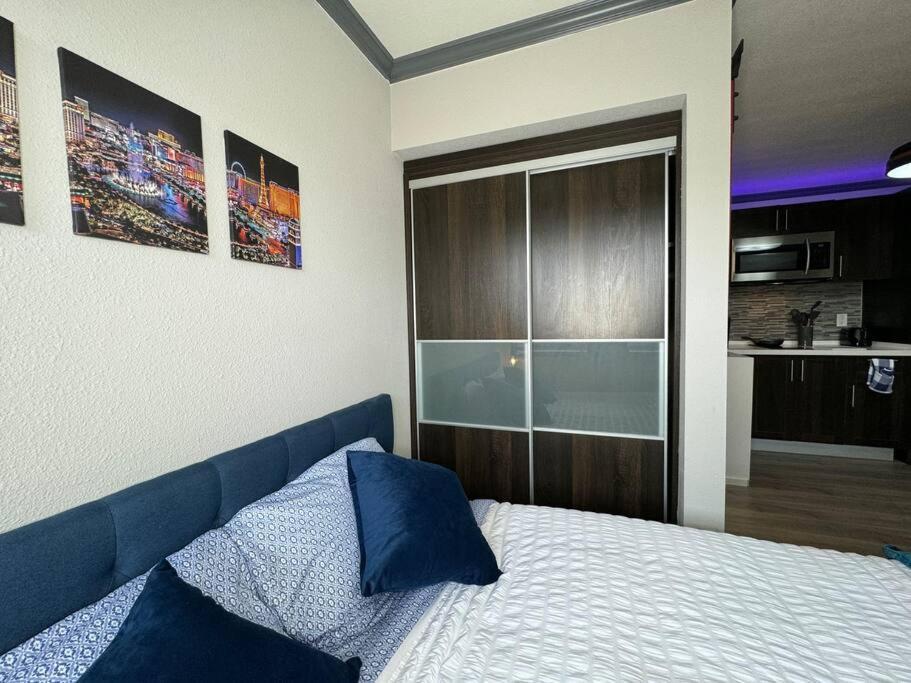 לאס וגאס Modern Condo Near Fremont Street מראה חיצוני תמונה